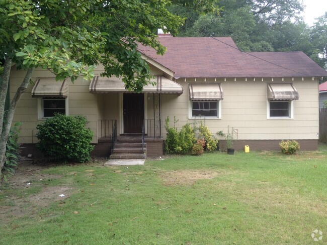 Building Photo - **AVAILABLE NOW**3 Bedroom / 1 Bathroom Ho... Rental