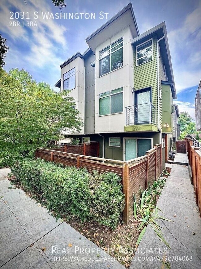 Building Photo - 2031 S Washington St Rental