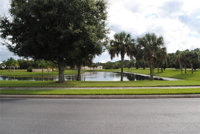 Photo - 1939 Greenbriar Terrace