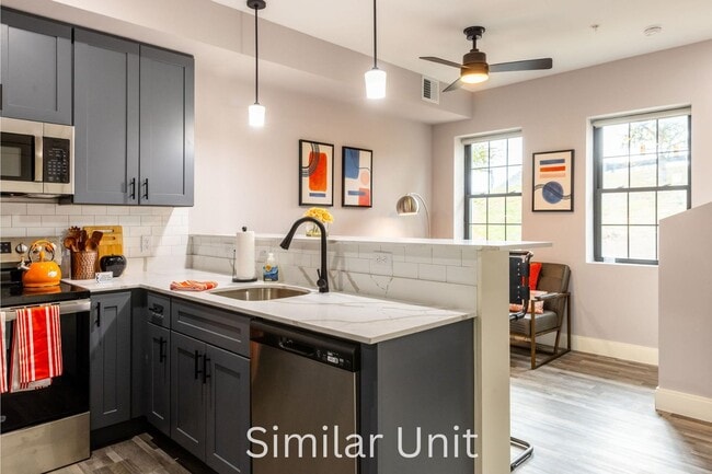 Photo - 7 Stickney Ave Unidad 7S2