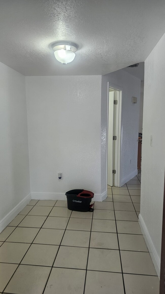 Photo - 1389-1389B NW 31st Ave
