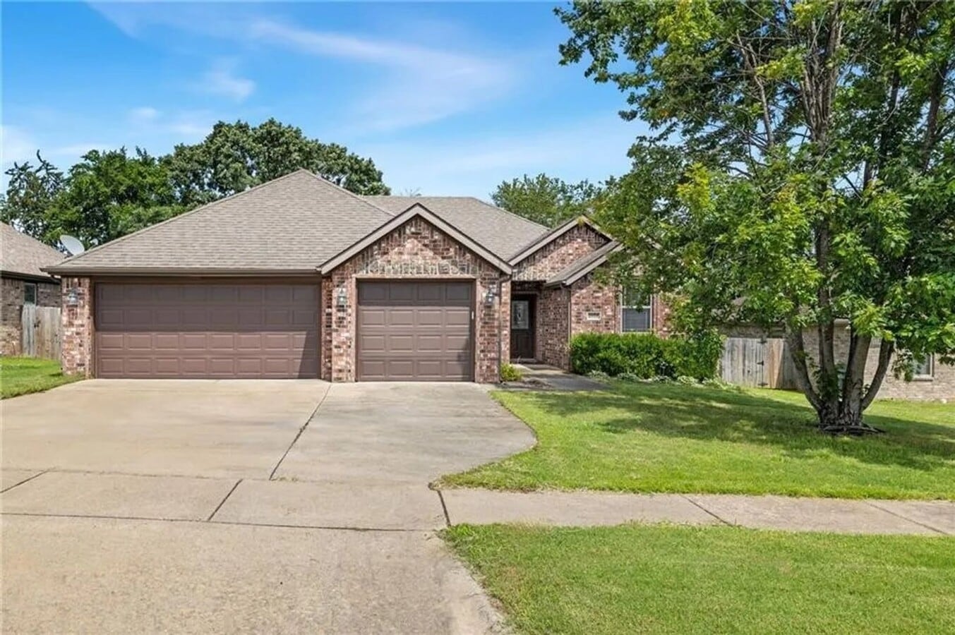 BEAUTIFUL HOME IN GREAT LOCATION! - BEAUTIFUL HOME IN GREAT LOCATION!