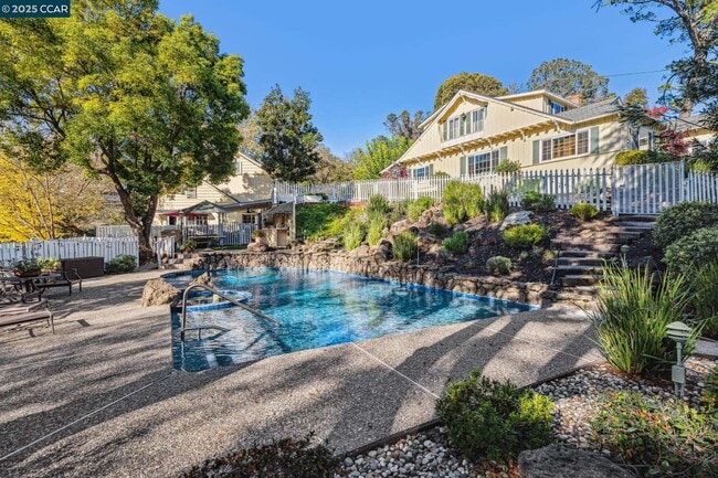 Photo - 521 El Pintado Rd