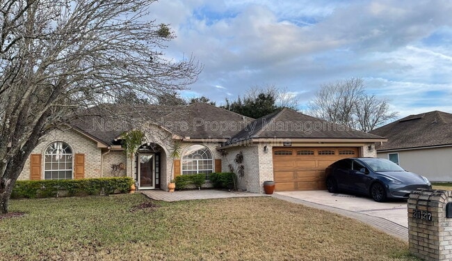 Building Photo - 2127 Forest Gate Dr W