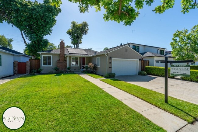 Stunning 3 Bed / 2 Bath Home | Attached Ga... - Stunning 3 Bed / 2 Bath Home | Attached Ga...