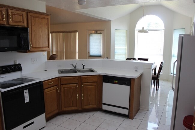 Building Photo - 3522 Sheldon Dr