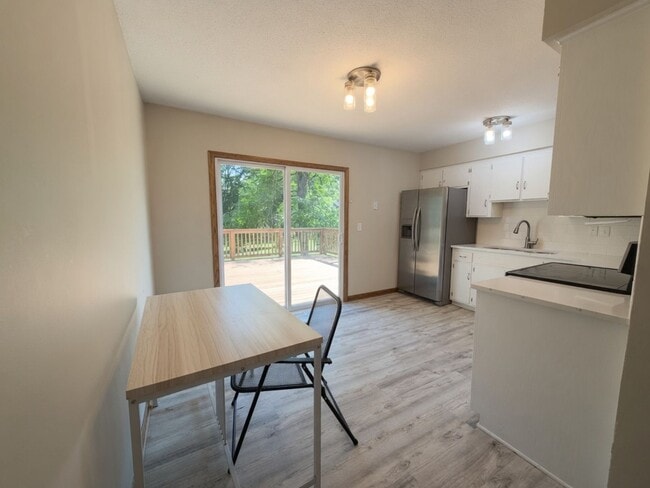 Photo - Freshly Updated 3bed 2bath Home in Gorgeous Maple Grove Neighborhood