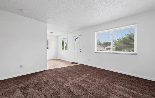 Photo - 19861 Vermander Ave