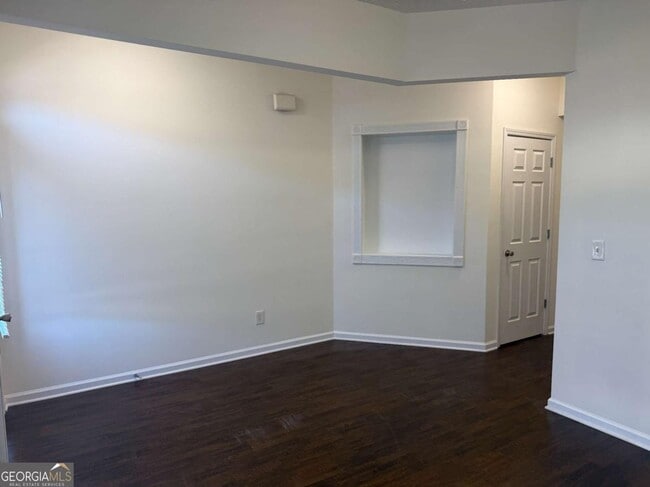 Photo - 2729 Heathrow Dr