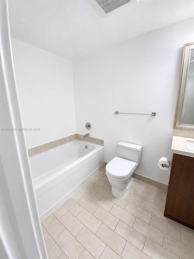 Photo - 79 SW 12th St Unit 1405-S