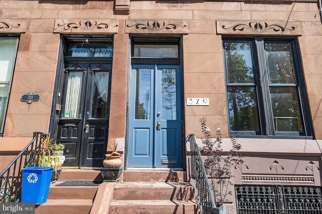 Photo - 329 Tasker St