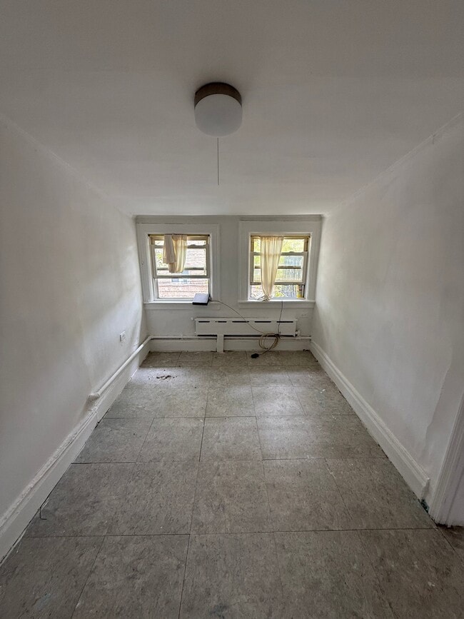 Photo - 114 Highlawn Ave Unit 3
