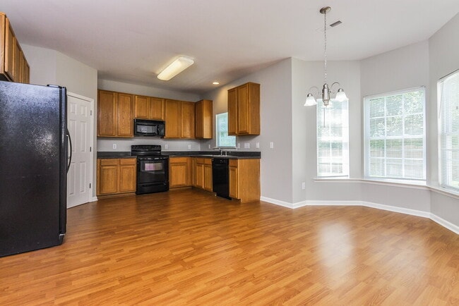 804 Red Oak Tree Dr