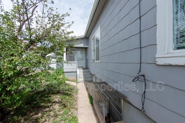 Photo - 506 E 7th St