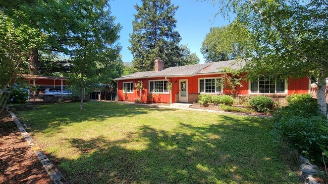 Photo - Escape to your riverside retreat!