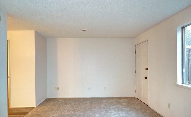 Photo - 10332 15th Avenue Ct E Unidad Townhouse