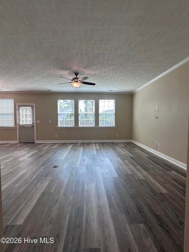 Photo - 484 Brantley Cove Cir