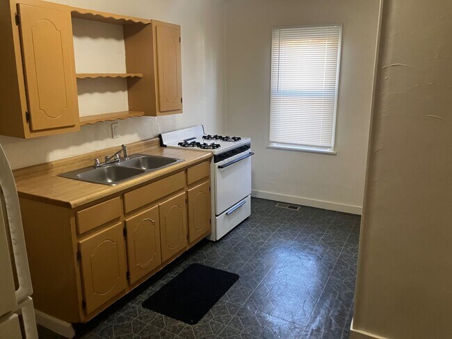 Photo - 3309-3313 Main St Unit 3309 Main St