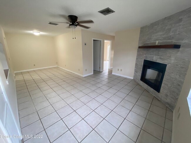 Photo - 1895 Guava Ave