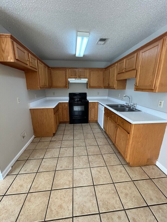 Photo - 13/15 Wilma Dr. Unit 13 Wilma Dr.