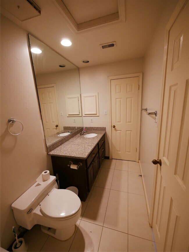 Photo - 623 Hawthorne St