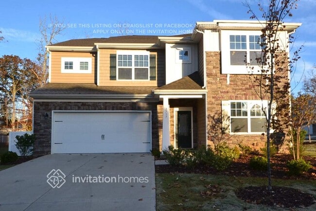 Building Photo - 2717 Lawson Dr