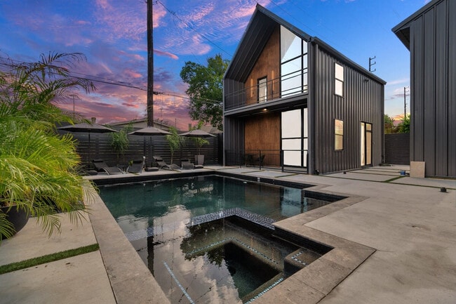 Photo - 2683 Blodgett St Unidad ID1047950P