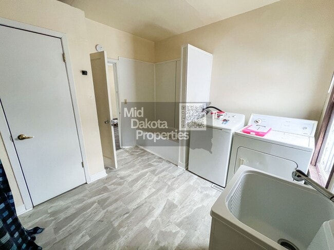 Photo - 617 E Hanson- 2 bedroom, 2 bathroom house