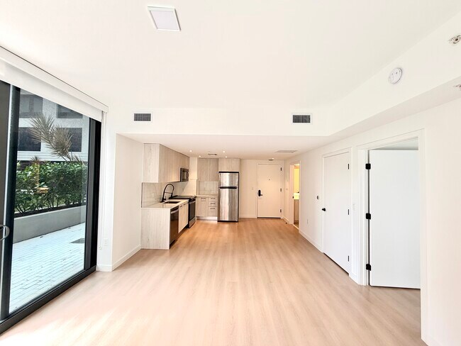 Photo - 107 NW 32nd St Unit A3