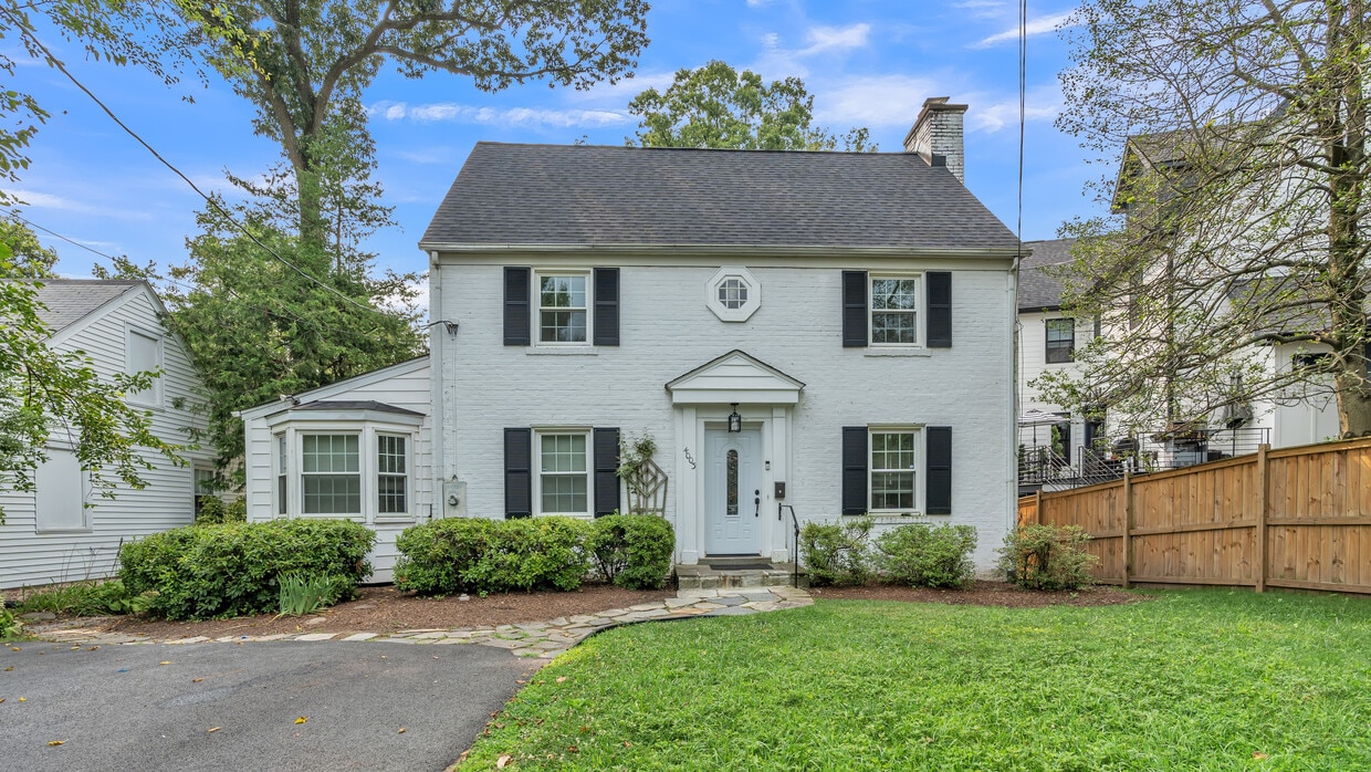 Photo - 4003 N Glebe Rd (Arlington, VA)