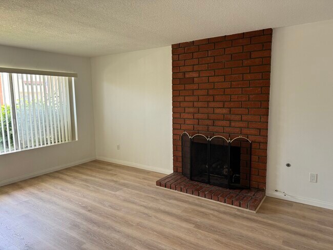 16702 Sims Ln Unit A