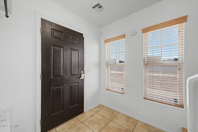 Photo - 2233 E Huntington Dr