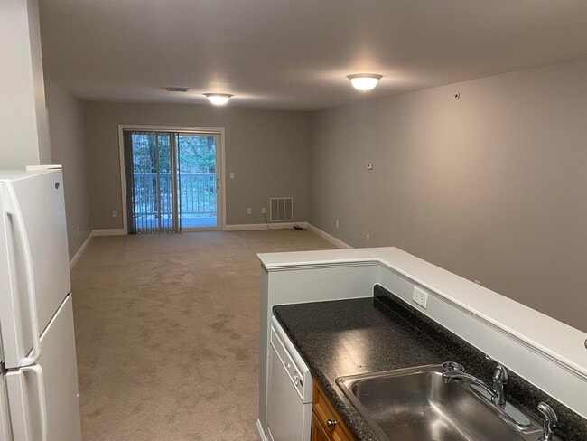 Photo - 122 Coliseum Ave Unit 407