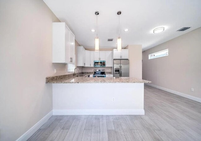 Photo - 2714 Nokomis Ave