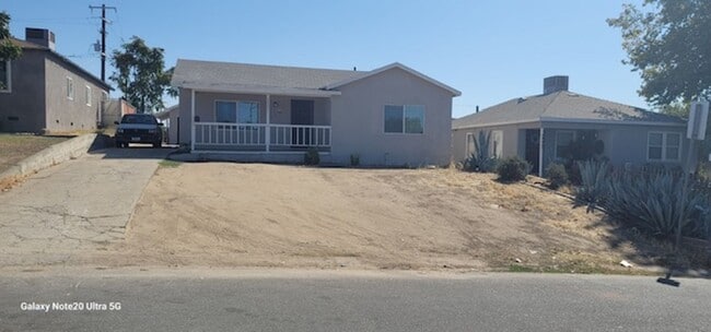 Building Photo - Centrally Located Rental