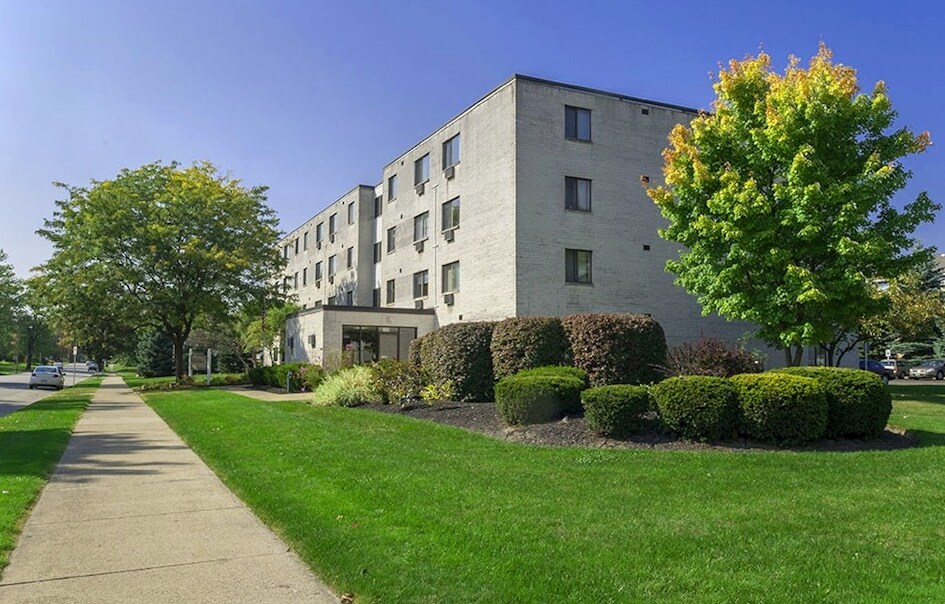 Sebring Manor - Sebring Manor