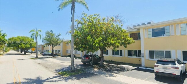 Building Photo - 5840 NE 22nd Way Unit 728