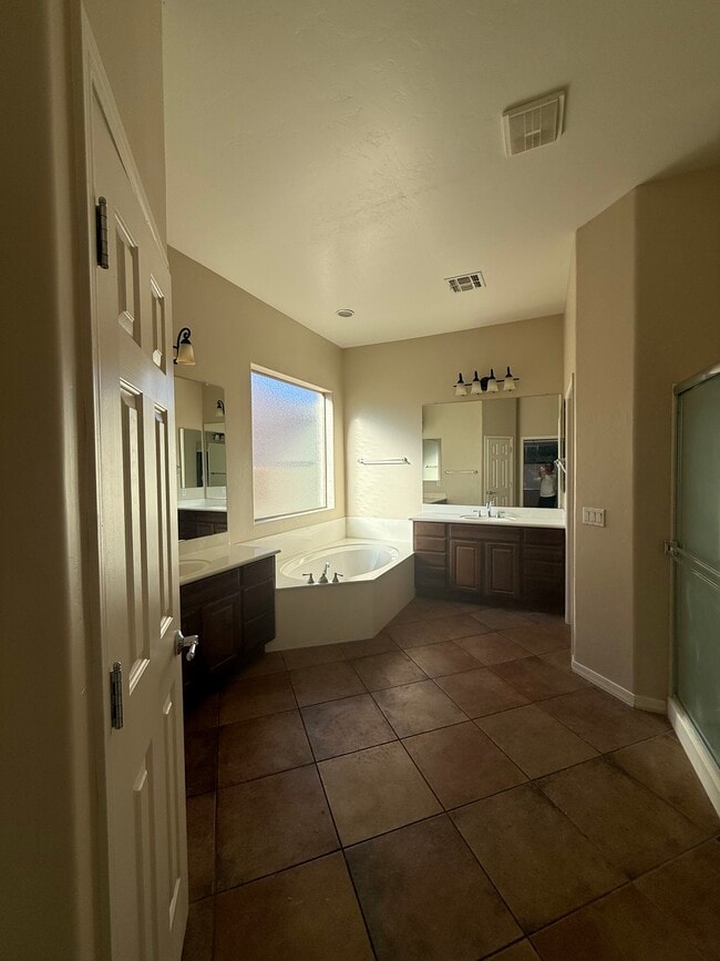 Photo - 8646 N Crosswater Loop