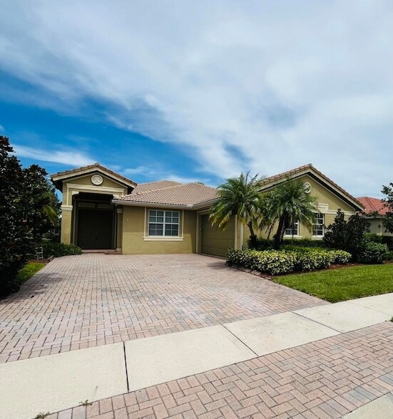 6354 Astor Pl