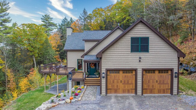 Photo - 2415 Lake Shore Rd House
