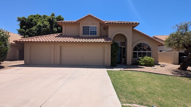 Building Photo - 4 Bedroom Home in the Waters Edge at Ocotillo Community Near W Queen Creek Rd and S Dobson Rd!