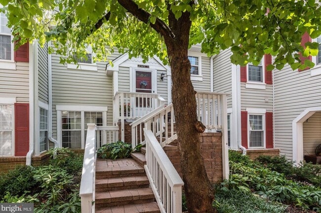Building Photo - 2925 S Woodstock St Unit 2925 S Woodstock St Apt D