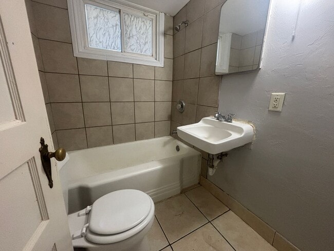 Photo - 618-624 W Wyeth Unit 618 W Wyeth