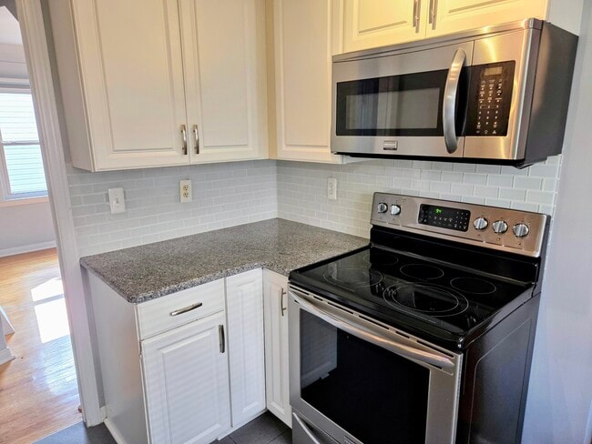 Photo - 2215 E Lincoln Ave