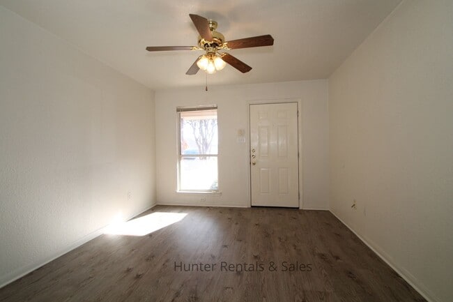 Photo - What's Not To Love?