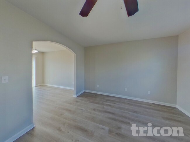 Photo - 1090 Heart Pine Dr