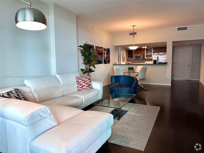 Building Photo - 1800 N Bayshore Dr Unit 511 Rental