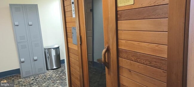 Photo - 3705 S George Mason Dr Unit 1708S