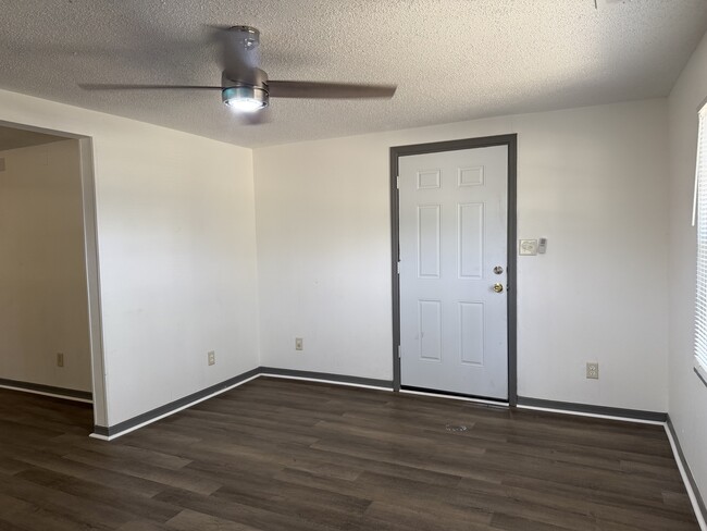 Photo - 539 W Georgia St