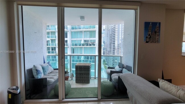 Photo - 31 SE 5th St Unit 2711